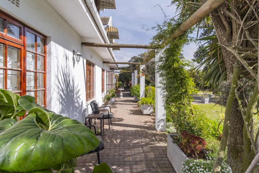 6 Bedroom Property for Sale in Schaap Kraal Western Cape